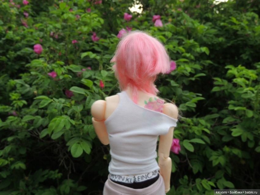 Цветуëчек🌸 в кустах или история одних штанов