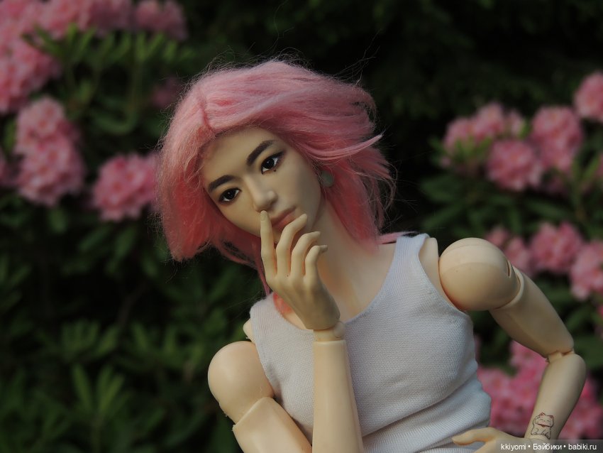 Цветуëчек🌸 в кустах или история одних штанов