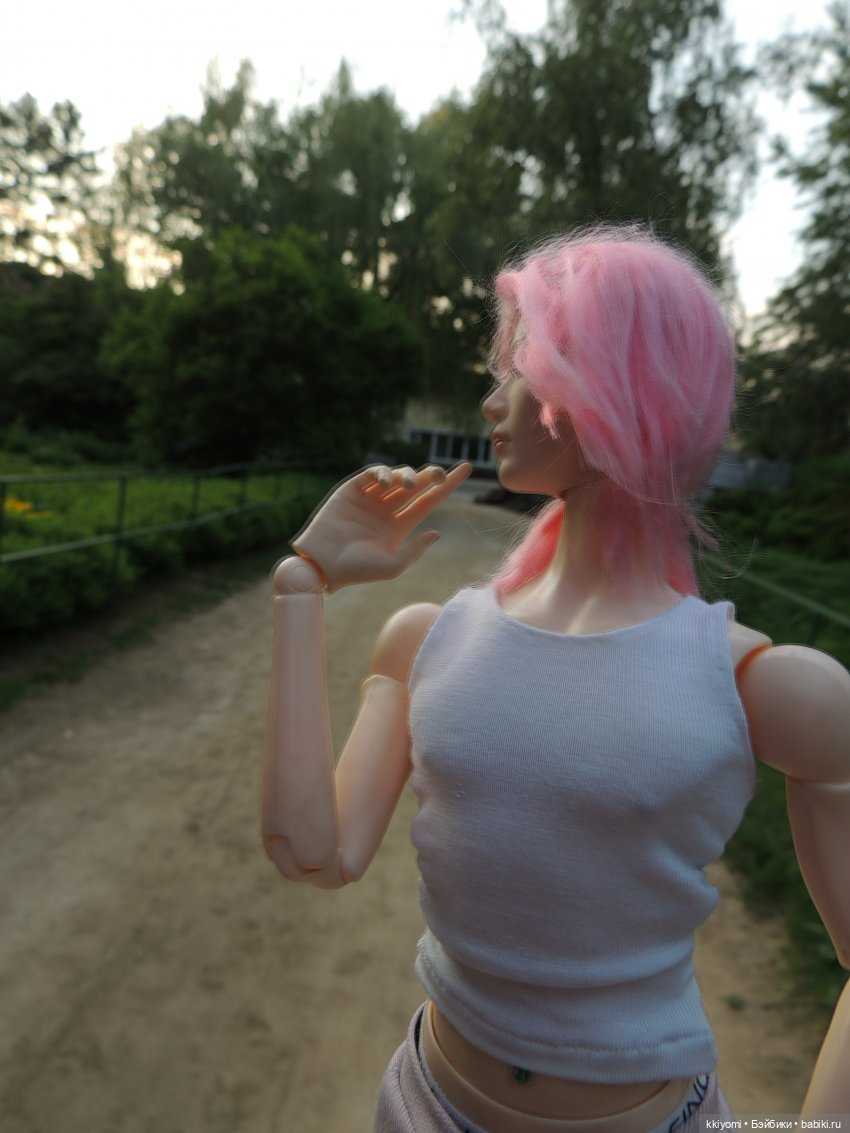 Цветуëчек🌸 в кустах или история одних штанов