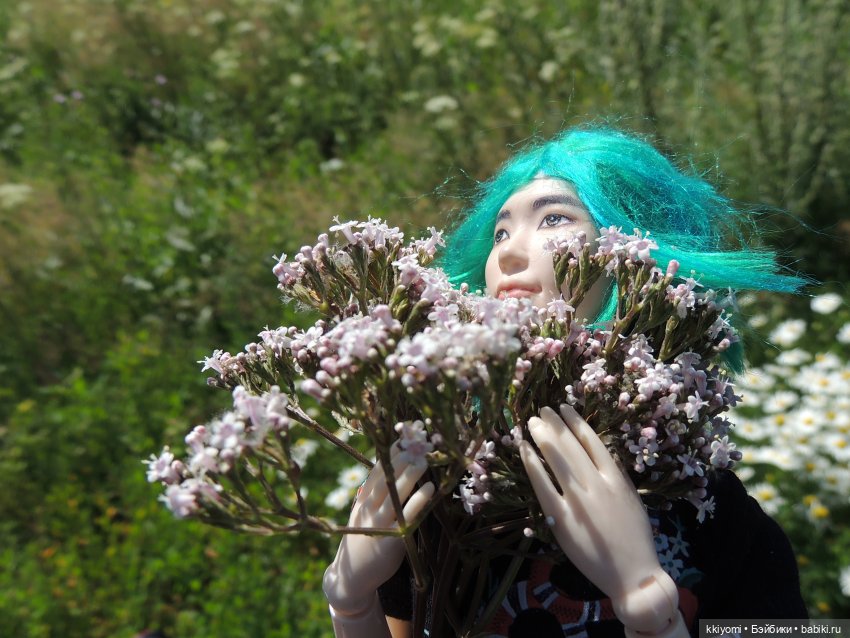 Сами мы люди не местные или sugar rush баленсиага village эдишн