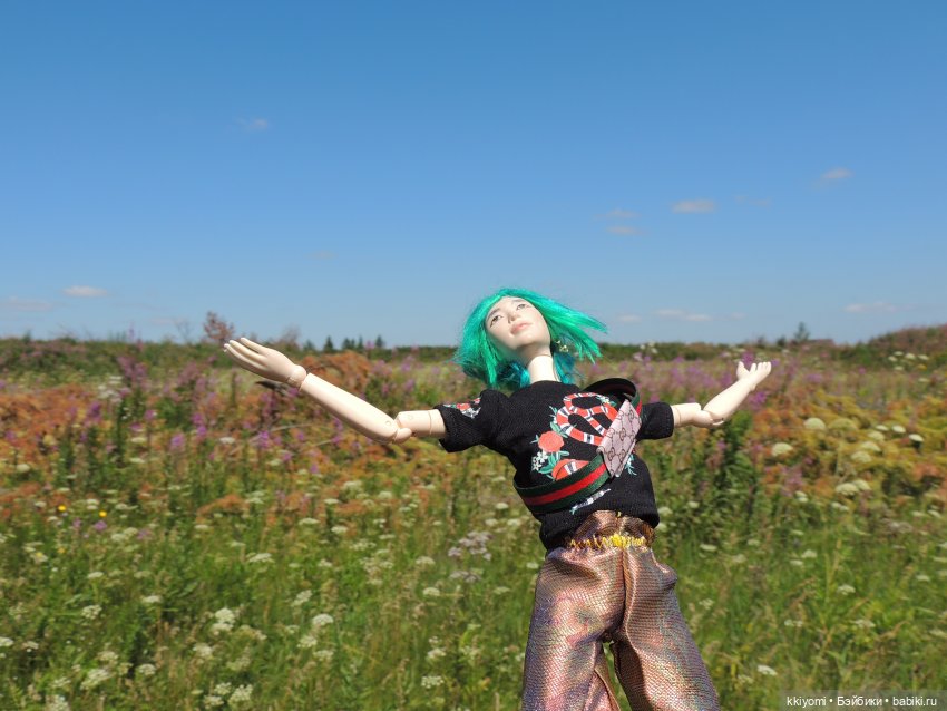 Сами мы люди не местные или sugar rush баленсиага village эдишн