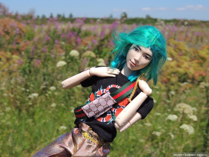 Сами мы люди не местные или sugar rush баленсиага village эдишн