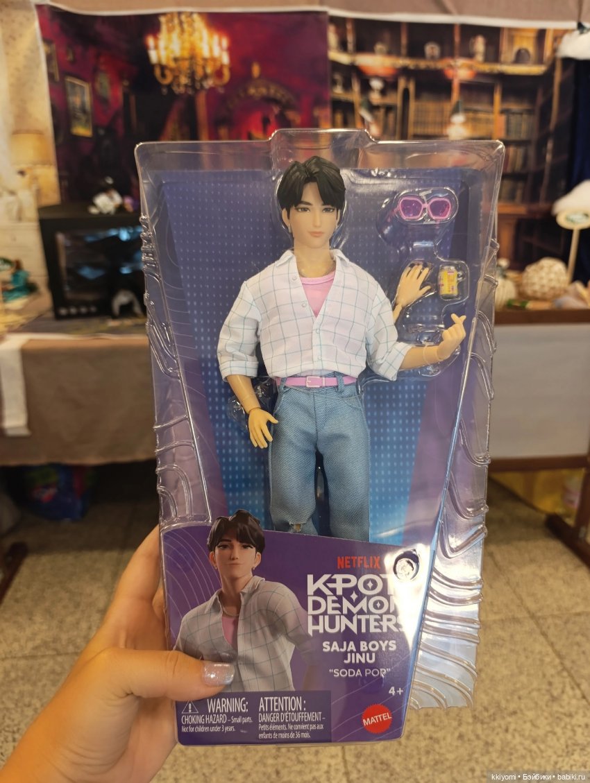 Распаковка Saja Boys Jinu Джину из Kpop demon hunters mattel (фото 2)