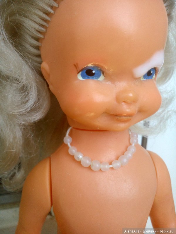 Нашла средство для выведения следов шариковой ручки и розового маркера