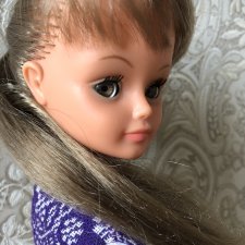 Живая винтажная девушка