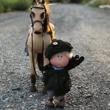 В поле с конём. Один из Д'онилов