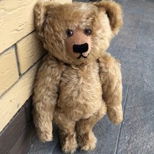 Сяду на пенёк. Новенький мих