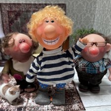 Третий вовсе был дурак