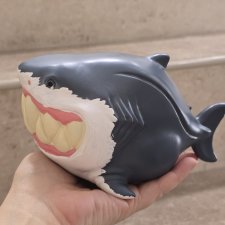 Незаменимая компаньонша на пляже