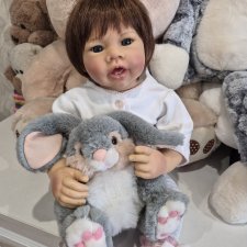 Коллекционная виниловая кукла