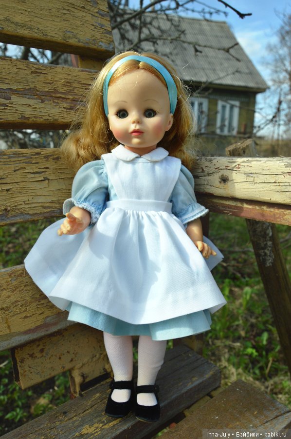 Приключения американок в России или Алиса в Стране чудес и немного про Набокова