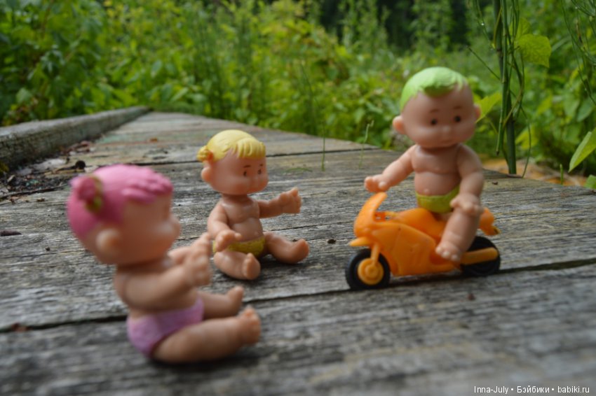 Маленькая компания в деревне (фото 4)