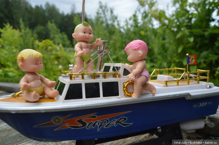 Маленькая компания в деревне (фото 2)