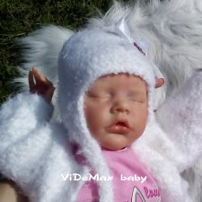 Очень нежная малышка