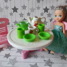 Кукольная мебель с посудкой
