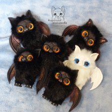 Большая семья летучих мышек