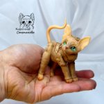 Кошечка породы Сфинкс Элли