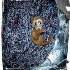 Брошь обезьянка