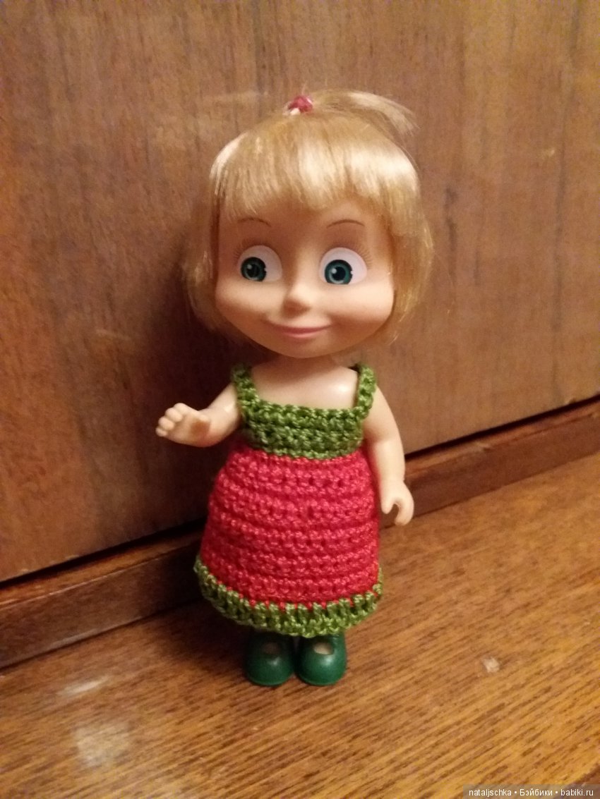 Машкина обновка — Куклы Маша и Медведь (Simba): Маша в кармашке (фото 3)