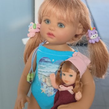 Эми в бассейне ( куколки от Габриэль Мюллер)