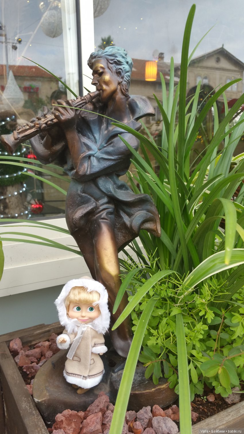 Предновогодняя прогулка с Машей