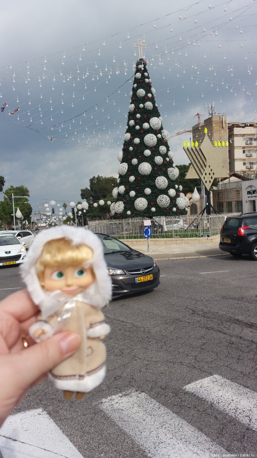 Предновогодняя прогулка с Машей