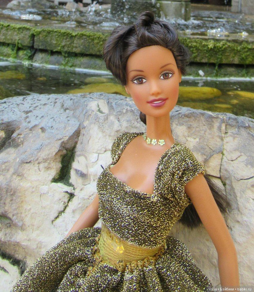 Золотая фотосессия: прогулка в платье (фото 4)