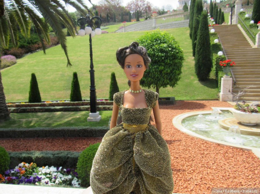 Золотая фотосессия: прогулка в платье