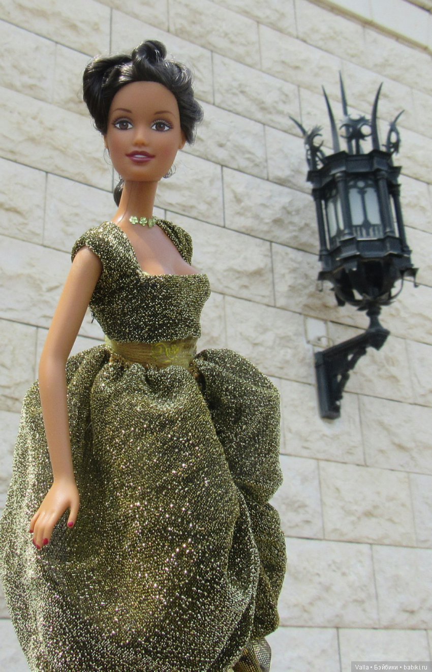 Золотая фотосессия: прогулка в платье