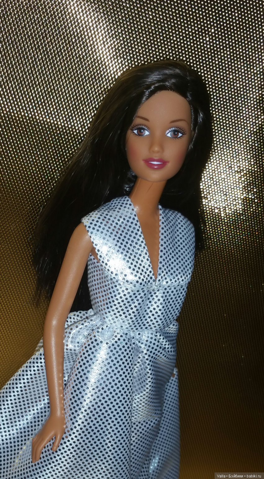 Орли позирует в платье. За кадром (фото 4)