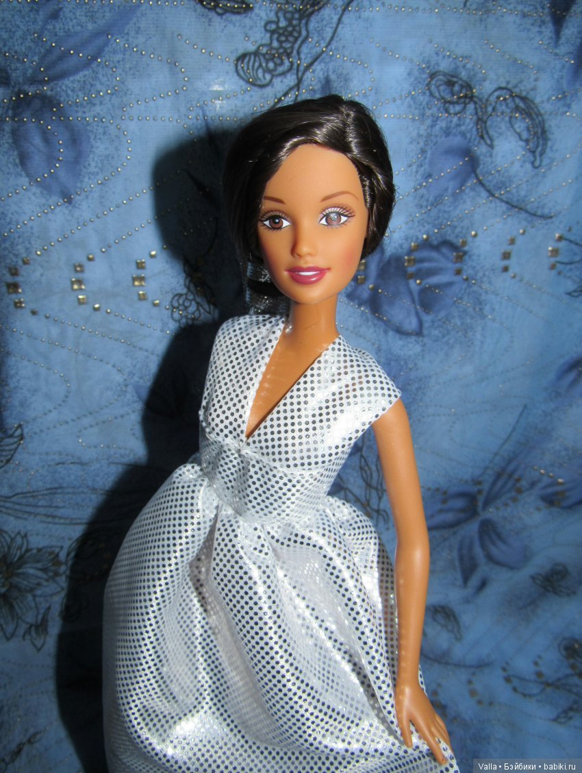 Орли позирует в платье. За кадром (фото 9)