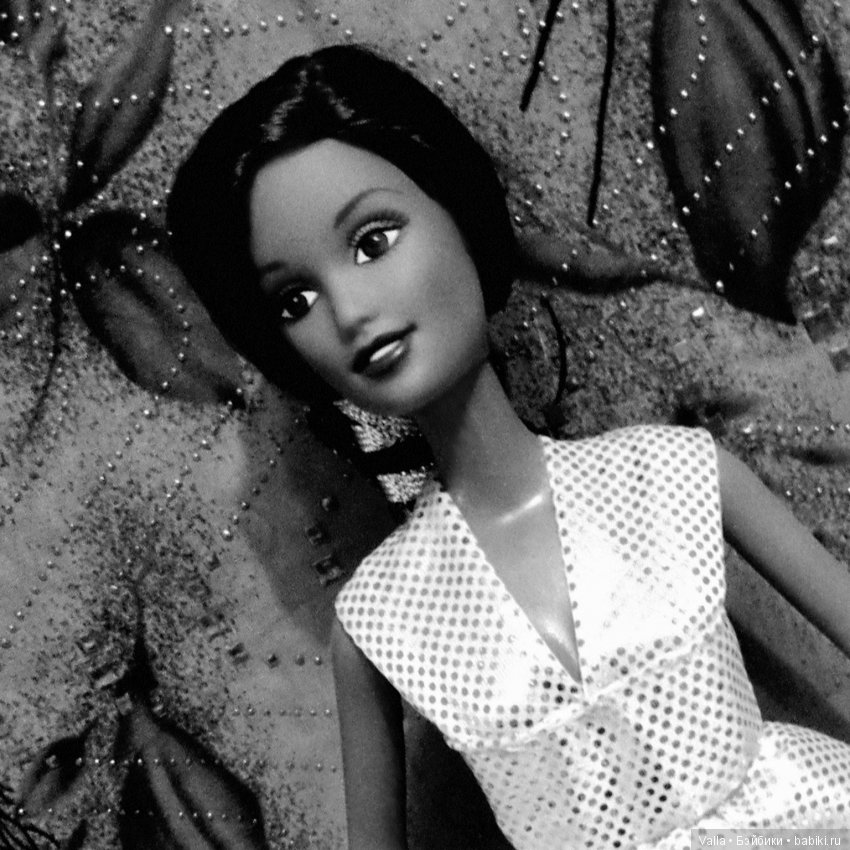 Орли позирует в платье. За кадром (фото 6)