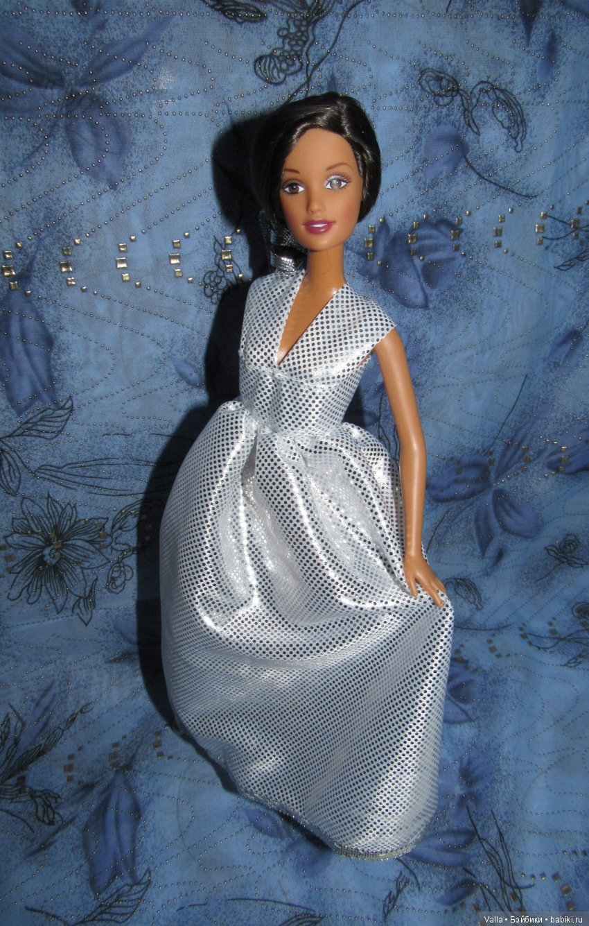 Орли позирует в платье. За кадром (фото 10)