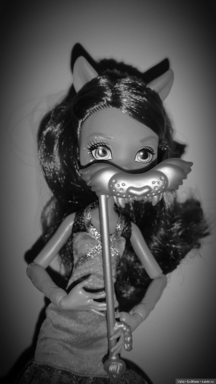 Юная волчица - красотка Клавдия