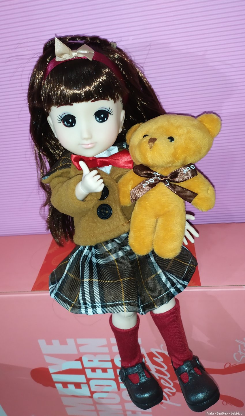 Шарнирная девочка из Китая