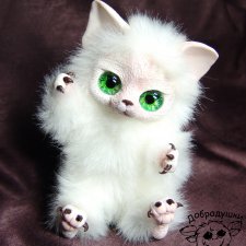 Зеленоглазая лисичка. Ночной охотник