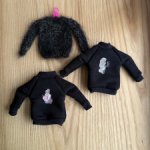 Лот: свитер и две толстовки для Barbie и подобных