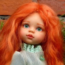 Девочка Осень золотая. Рябинка