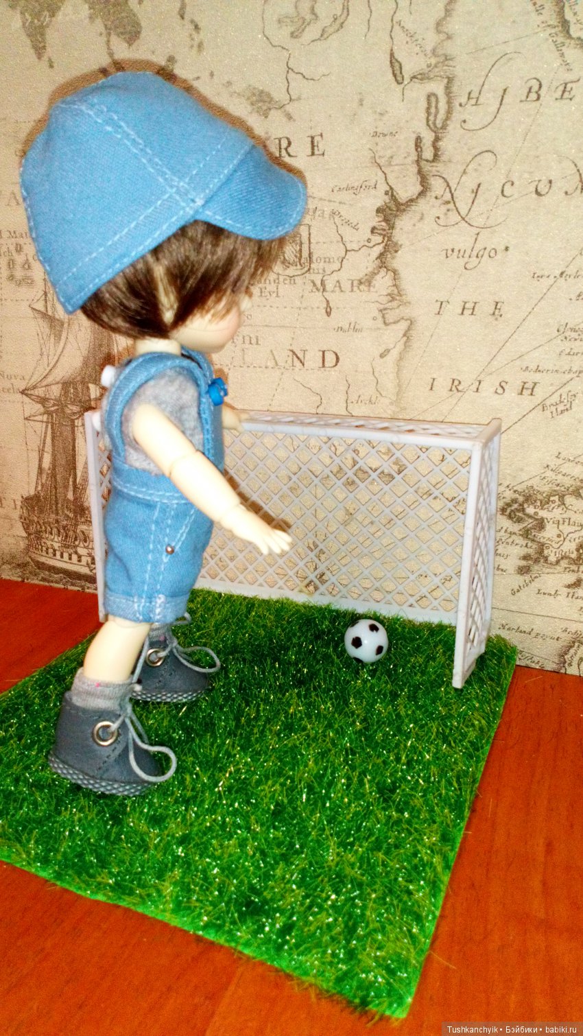 Каролинка и Марик. Кто у нас тут футболист (фото 3)