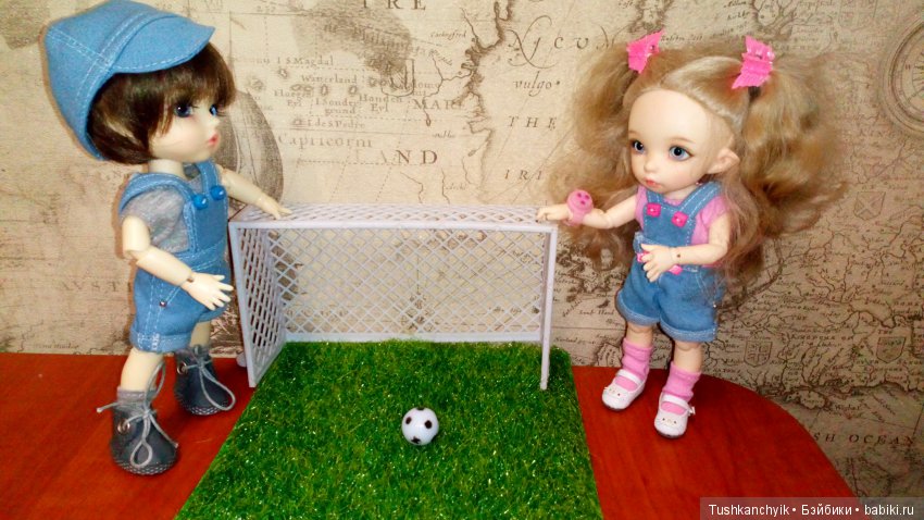 Каролинка и Марик. Кто у нас тут футболист (фото 4)