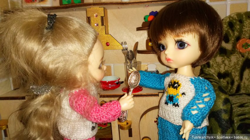 Каролинка и Марик. Урожай. Яблоки