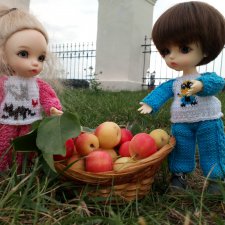 Каролинка и Марик. Урожай. Яблоки