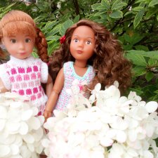 Хлоюшка и Джойка Kruselings.  Последние цветы...