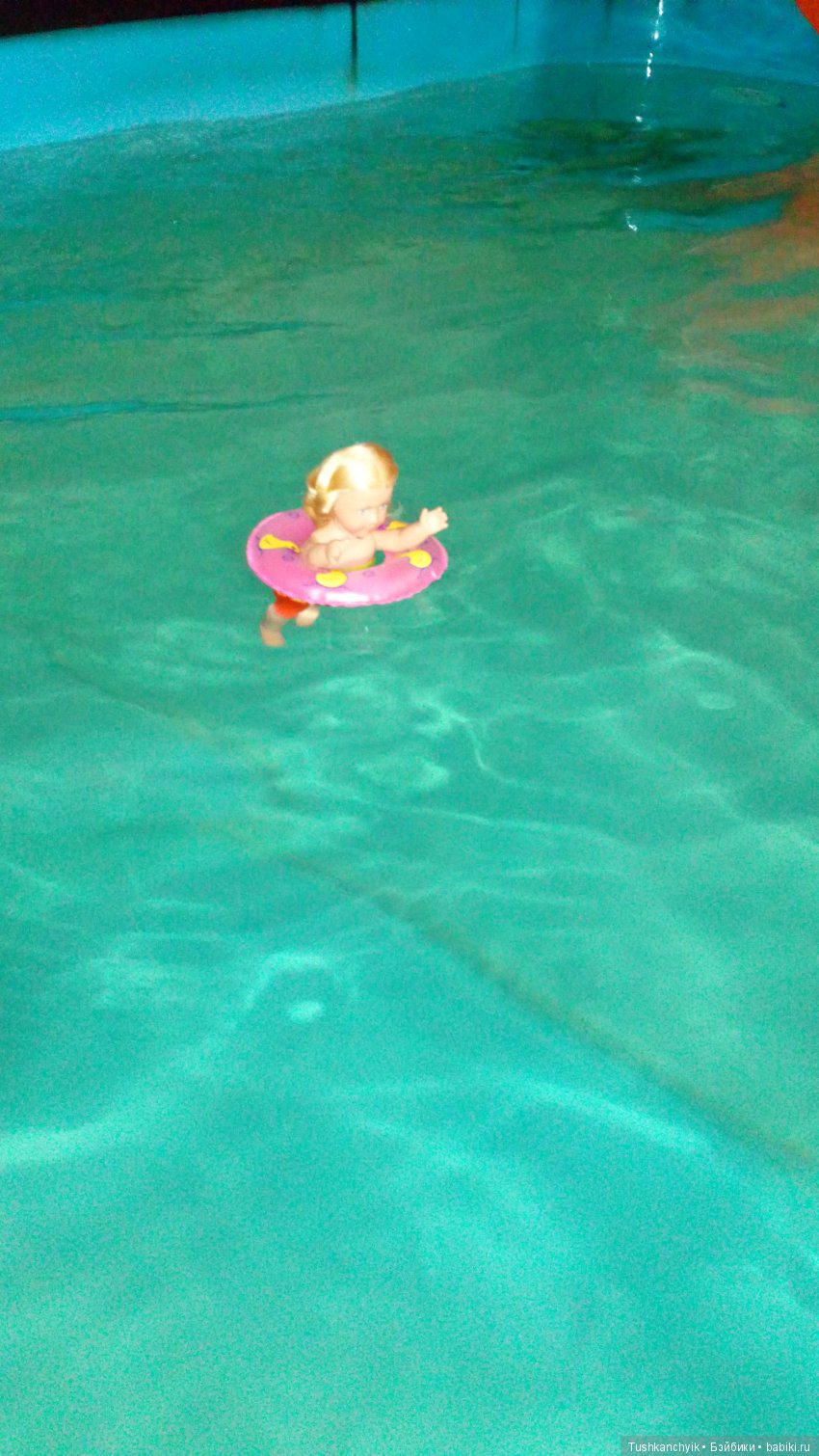 Лана и Кая. American girl mini. Бассейн