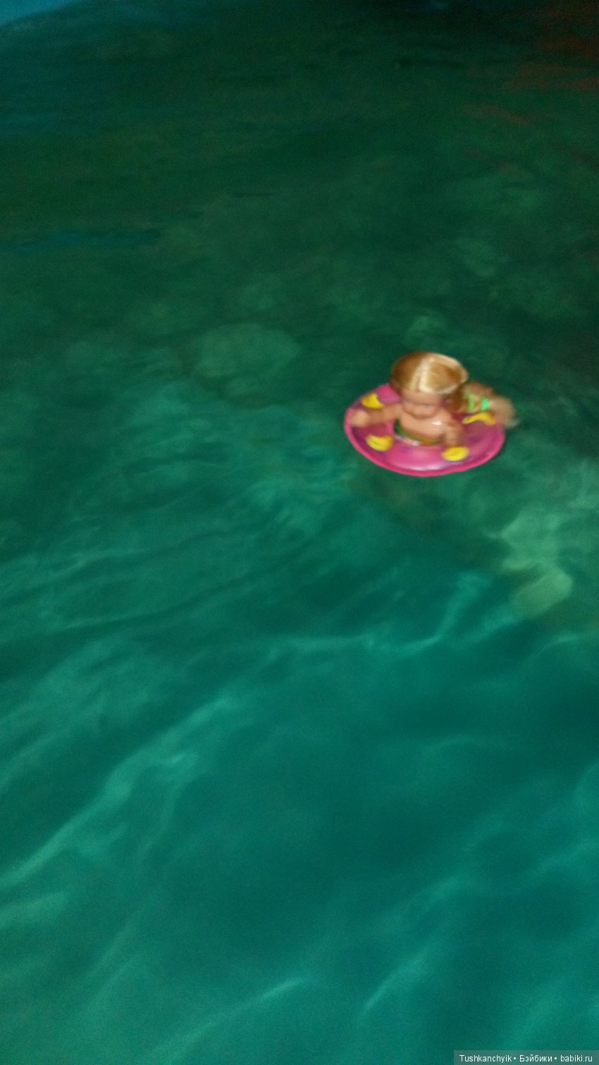 Лана и Кая. American girl mini. Бассейн