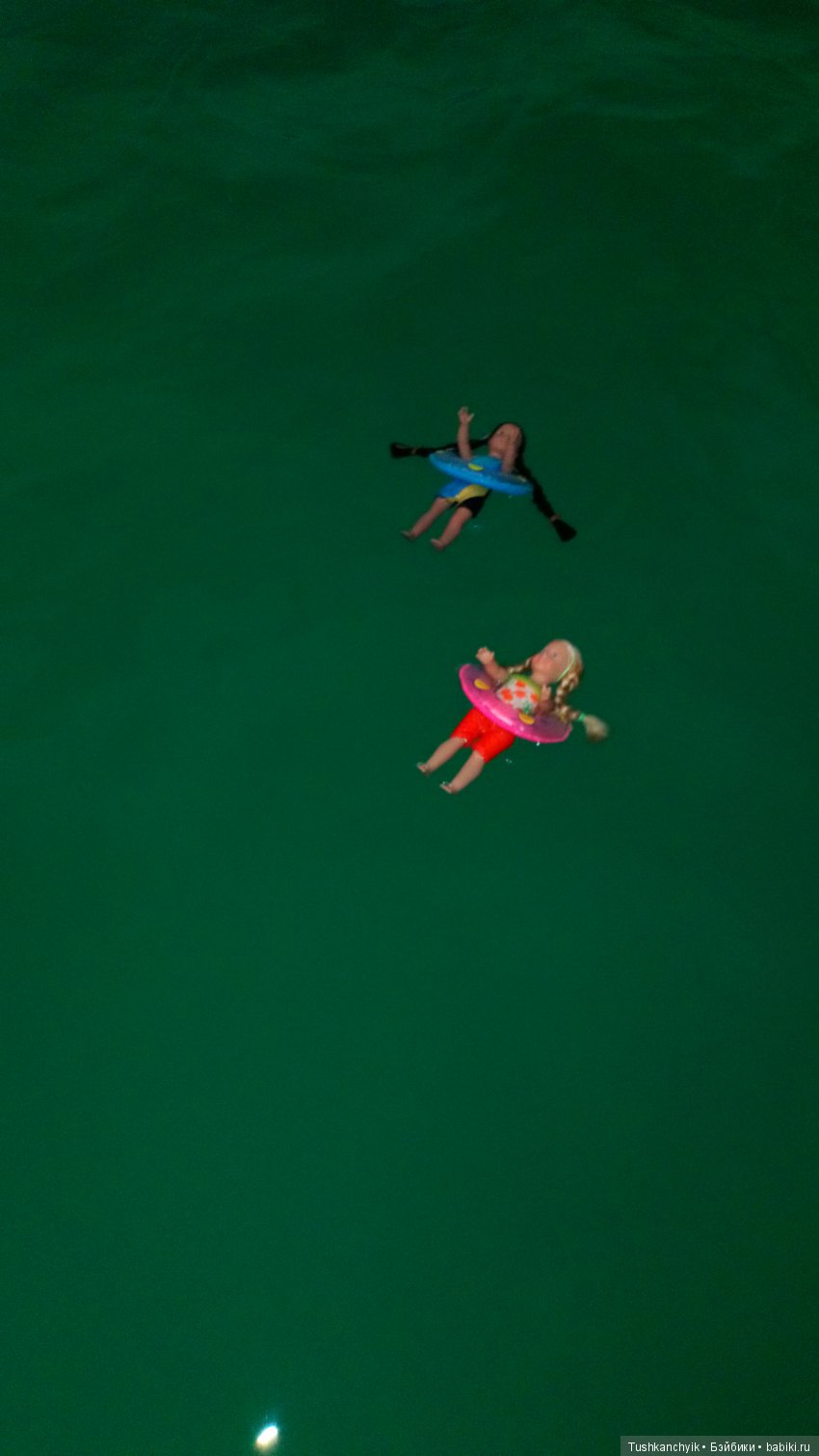 Лана и Кая. American girl mini. Бассейн