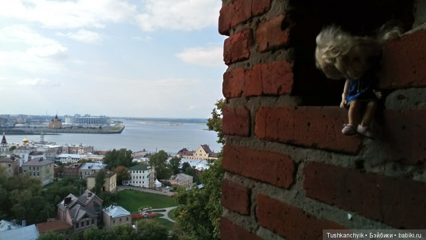 Каролинка и Марик. Малыши в НиНо. Ч. 9. Кремлёвская стена