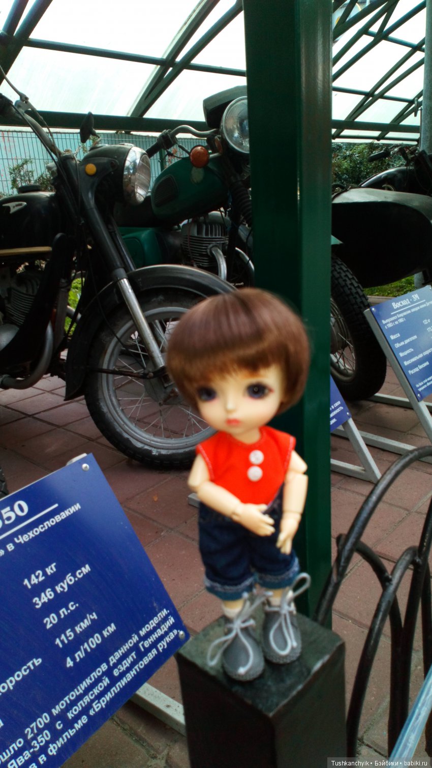 Каролинка и Марик. Малыши в НиНо. Ч. 10. Машинки или Белка - кто лучше