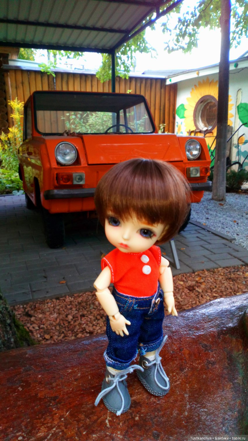 Каролинка и Марик. Малыши в НиНо. Ч. 10. Машинки или Белка - кто лучше