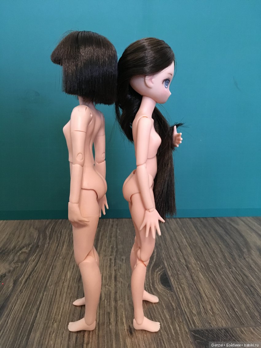 Azone pure neemo xs, s vs Obitsu 24 (фото 2)